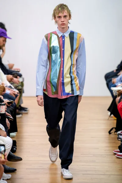 Look 4